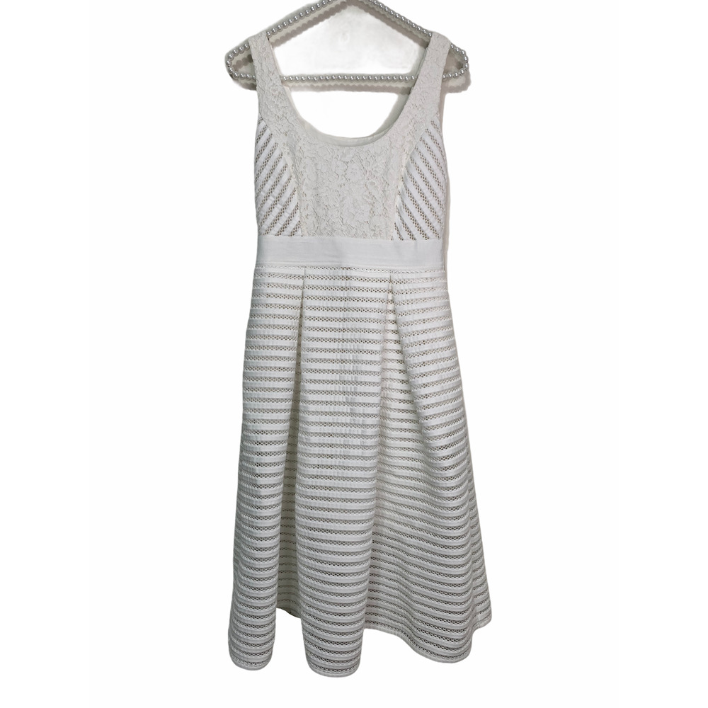 Donna Morgan fit flare cocktail lace dress size 4